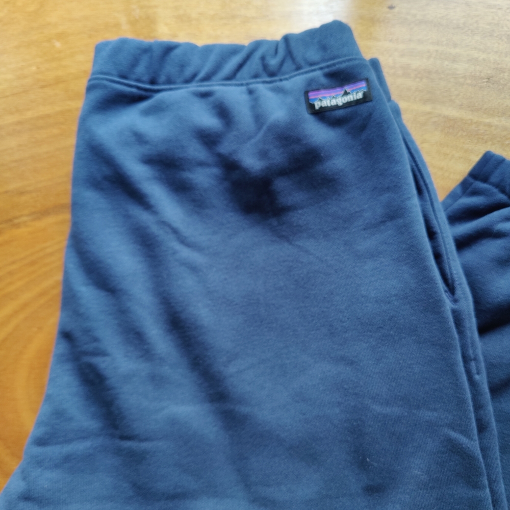 NWT Patagonia Fitz Roy Navy Sweatpants XL